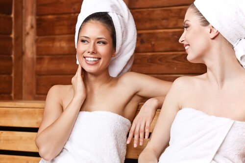 girls in the sauna Girls using Infrared sauna at Everybody in Mind Wellness Center in Sudbury MA
