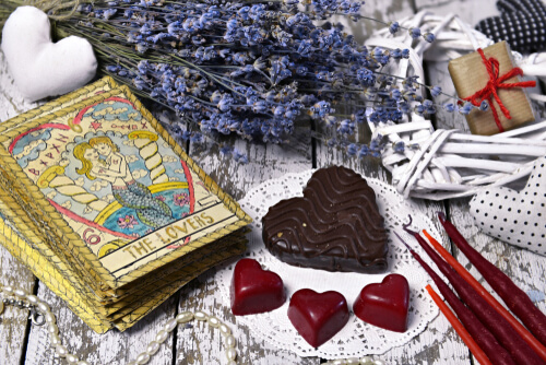 can tarot cards predict love